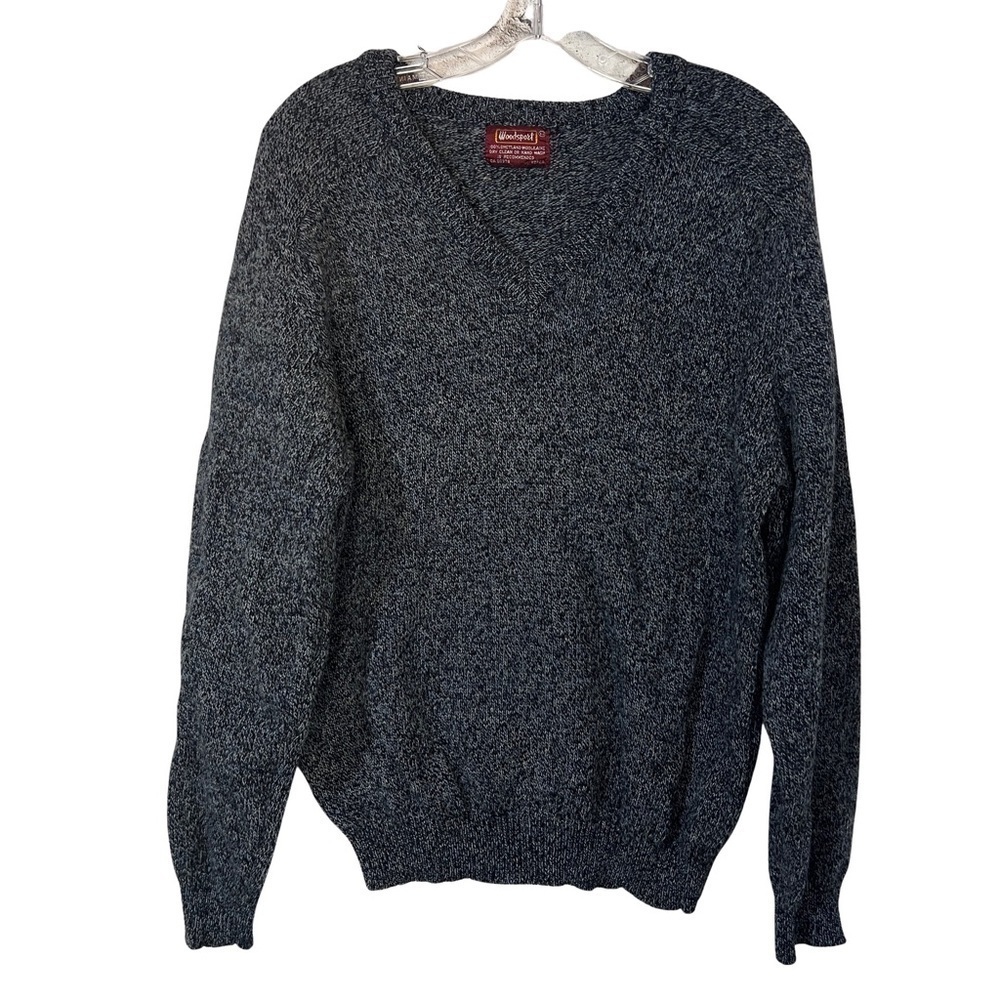 Vintage Men's V-Neck Sweater in Charcoal Heather